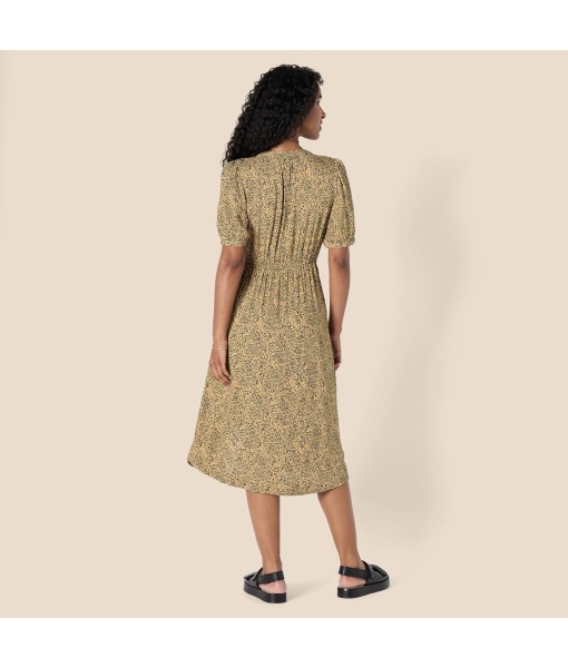 Amazon Essentials Women's Fit and Flare Half-Sleeve Waisted Midi A-Line Dress with Pockets