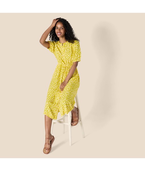 Amazon Essentials Women's Fit and Flare Half-Sleeve Waisted Midi A-Line Dress with Pockets